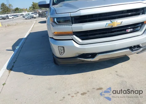 2018 Chevrolet Silverado 1500 1Lt/2Lt z USA, uszkodzony, nr VIN 3GCUKREC4JG339988